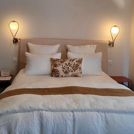 Tresors De Sens Bed & Breakfast Exterior photo