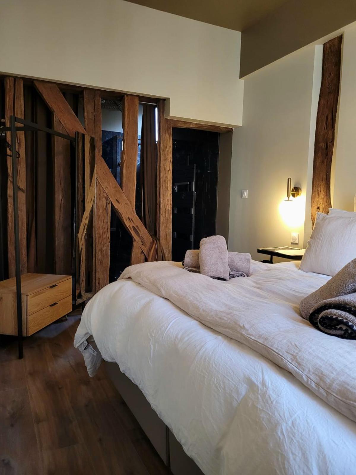 Tresors De Sens Bed & Breakfast Exterior photo