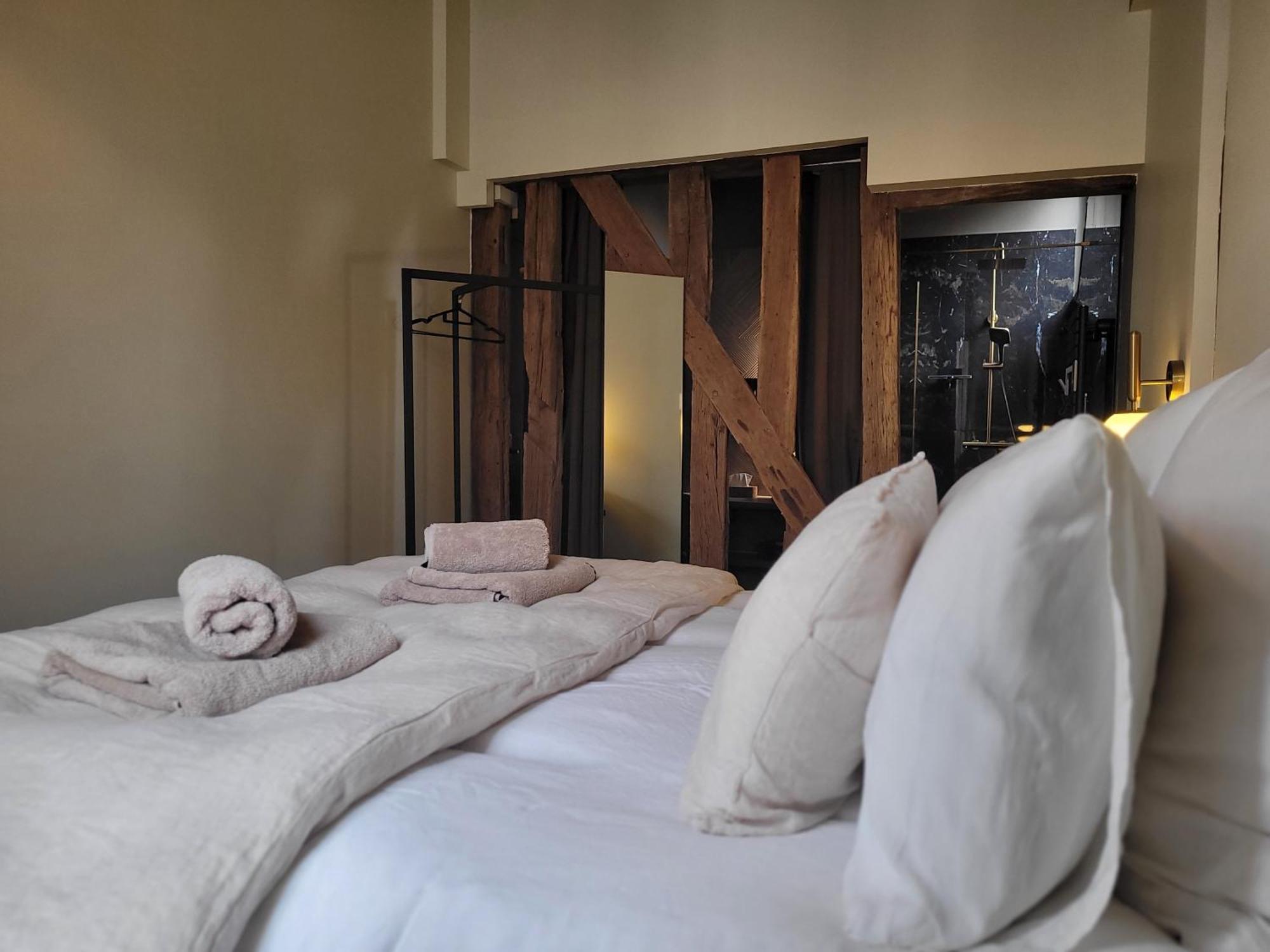 Tresors De Sens Bed & Breakfast Exterior photo